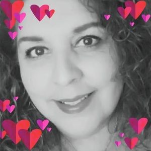 Meet your Posher, Idalia